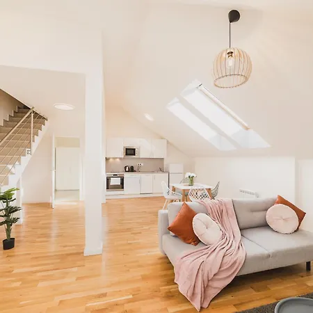 Royal Loft *