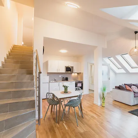 Royal Loft *